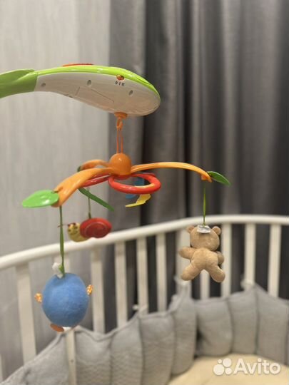 Мобиль на кроватку chicco