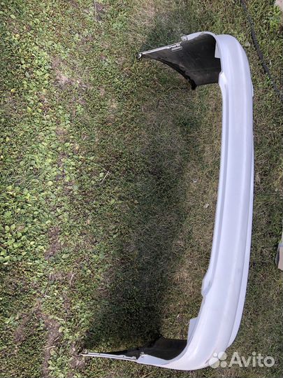 Бампер задний на toyota altezza GXE10.SXE10