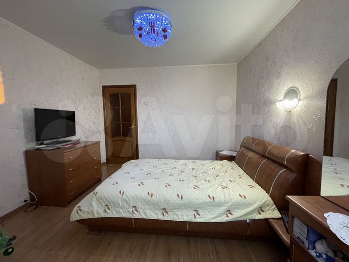 2-к. квартира, 57,1 м², 8/9 эт.