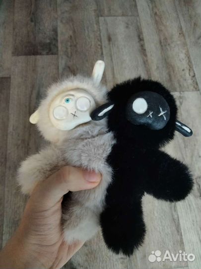 Зайцы сиамские близнецы