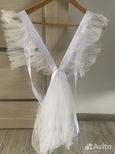 Белый школьный фартук