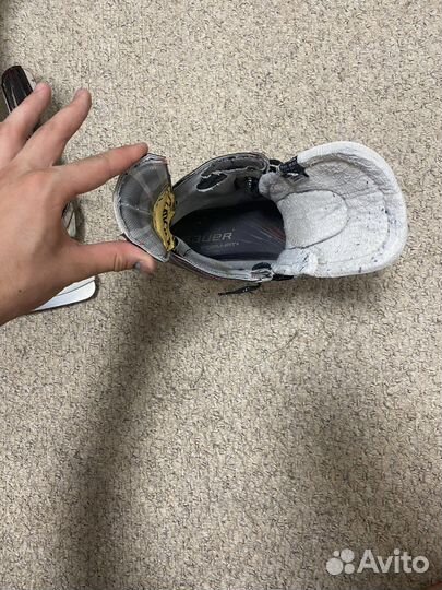 Хоккейные коньки