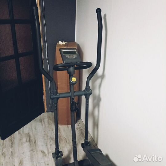 Эллиптический тренажер torneo