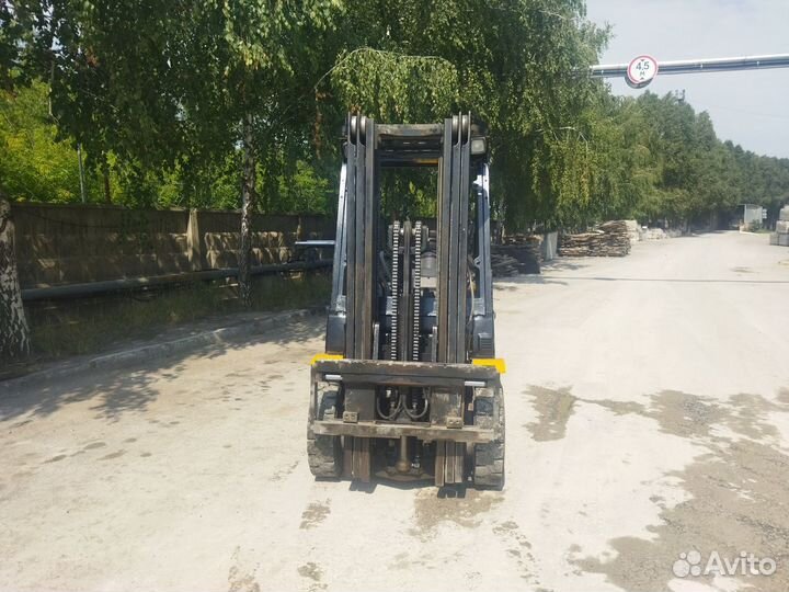 Вилочный погрузчик Komatsu FD25T-17, 2016