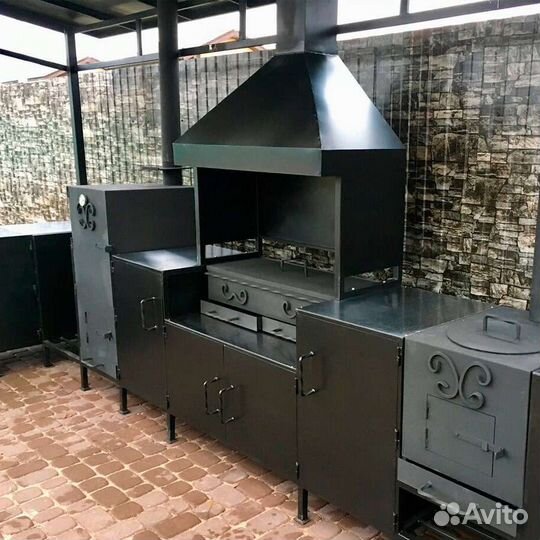 Мангальный комплекс из металла с вытяжкой