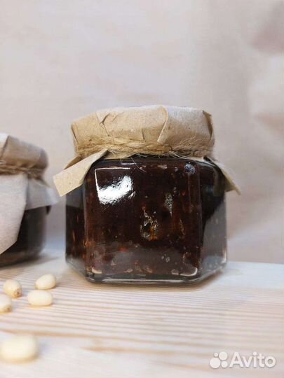 Сосновая паста с кедровыми орешкаии