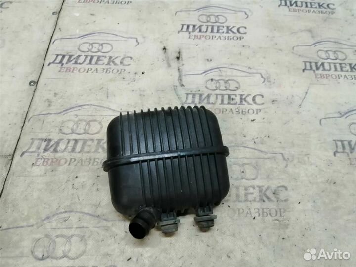 Резонатор воздушного фильтра Audi A4 (B8) 2007-20