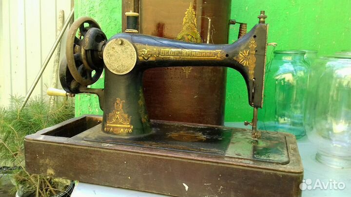 Швейная машина