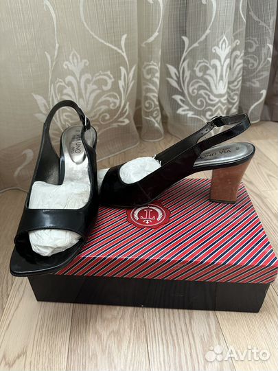 Босоножки летние кожаные