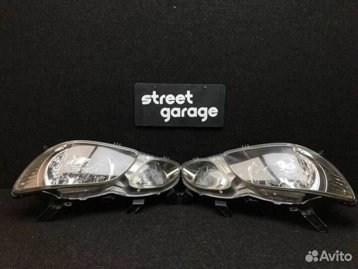 Фара ксеноновая Mitsubishi Airtrek CU2W 4G63T 2002