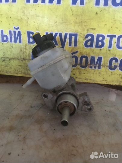 Цилиндр тормозной главный Renault Logan