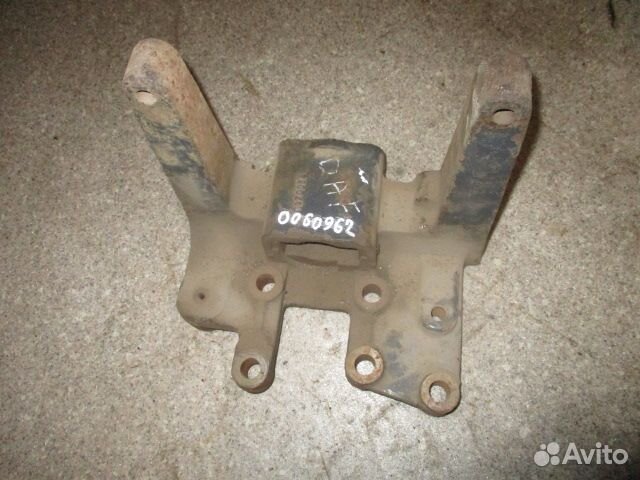 Кронштейн переднего бампера R DAF 1744290