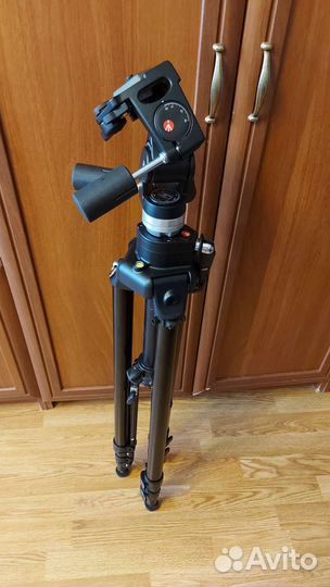 Штатив manfrotto