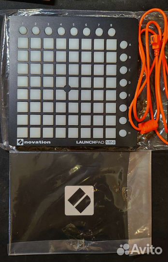 Novation Launchpad mini mk2