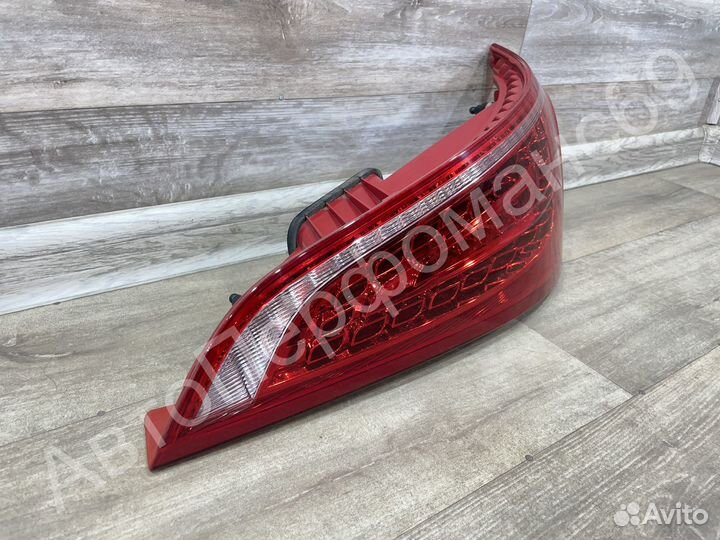 Фонарь задний левый правый Audi Q5 (2008-2012)