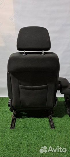 Сиденье переднее правое Opel Astra H Z16XEP