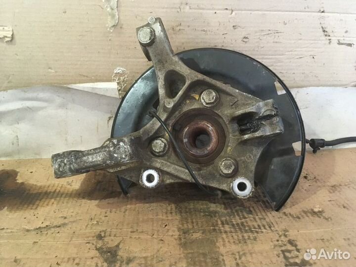 Кулак поворотный передний правый Chevrolet Cruze