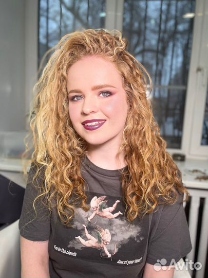 Макияж и прическа