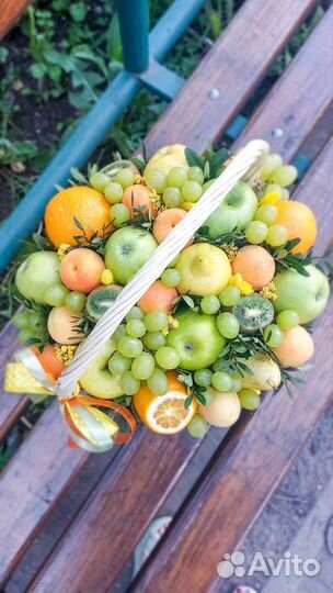 Фруктовая корзина, ящик с фруктами подарок учителю