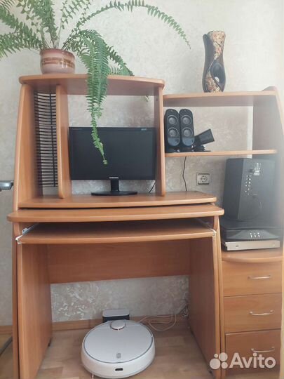 Компьютерный стол