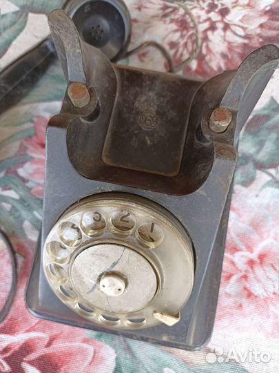 Старинный телефон VEF