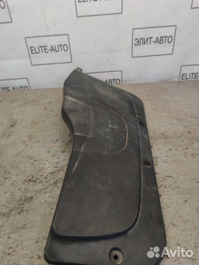 Пластик подкапотный Bmw 7 E66 2002