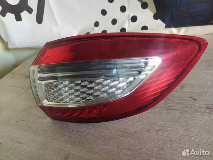 Фонарь правый Ford Mondeo 4 Форд Мондео 4 рест