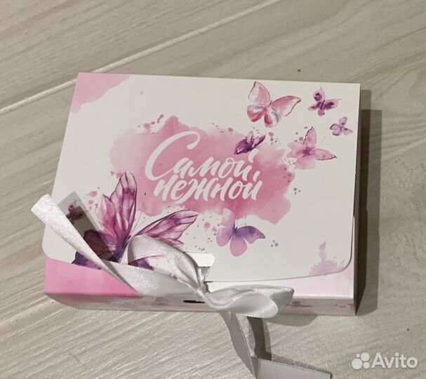 Коробка подарочная упаковочная