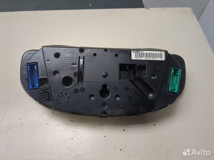 Щиток приборов Volkswagen Passat 5, 2002