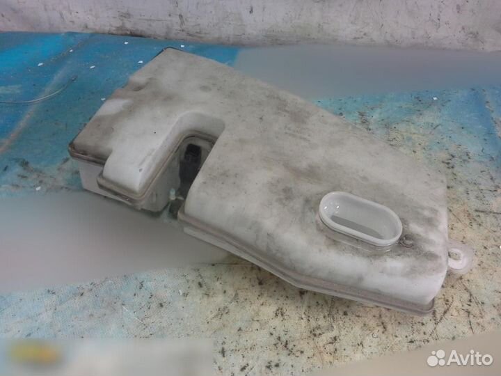 Бачок омывателя лобового стекла Renault Duster 201