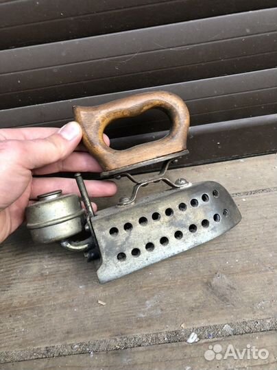 Утюг старинный