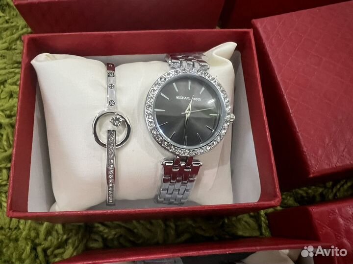 Наручные часы