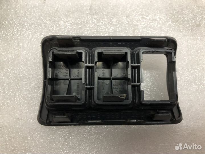 Накладка (кузов внутри) Toyota Camry V50