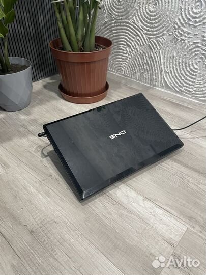 Быстрый 17.3 4gb intel 2020m SSD