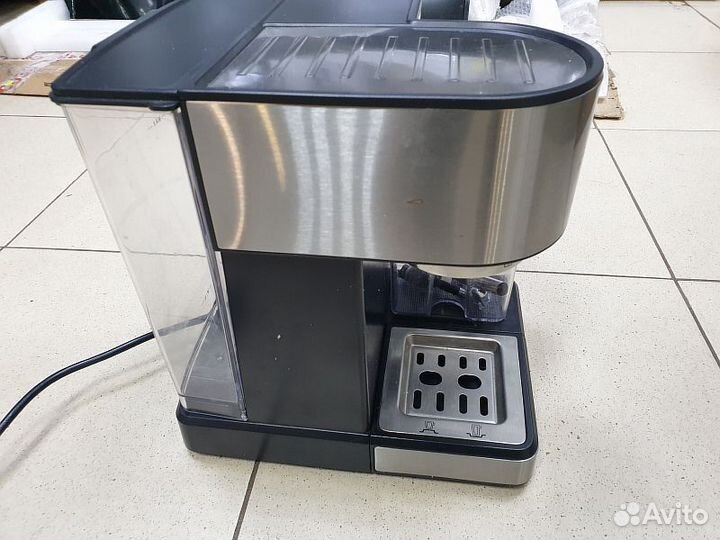 Кофеварка рожковая Polaris PCM 1536E