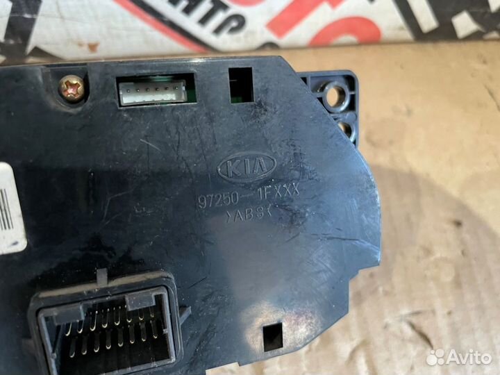 Блок управления печкой KIA Sportage 2