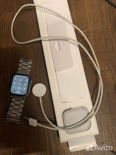 Apple Watch Series 6 GPS + Cellular 44 mm