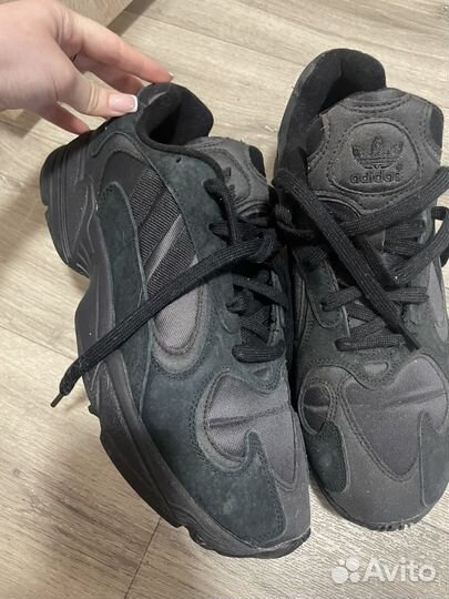 Кроссовки adidas