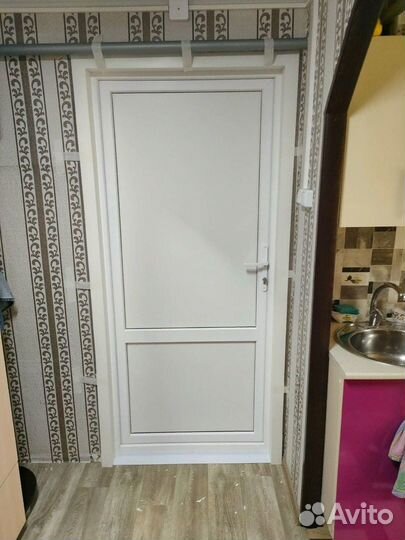Пластиковая дверь в рассрочку