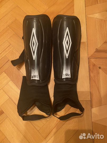 Щитки футбольные детские