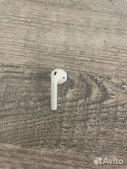 Правый наушник AirPods 2