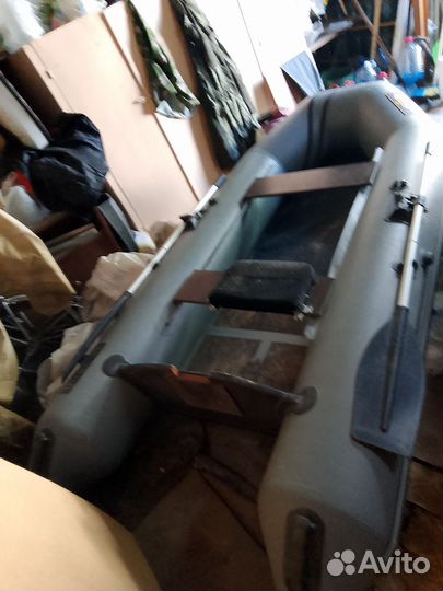 Лодка с мотором