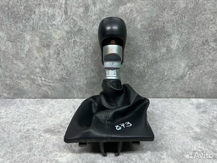 Ручка кулисы кпп Hyundai Solaris 2012 437110U100RY