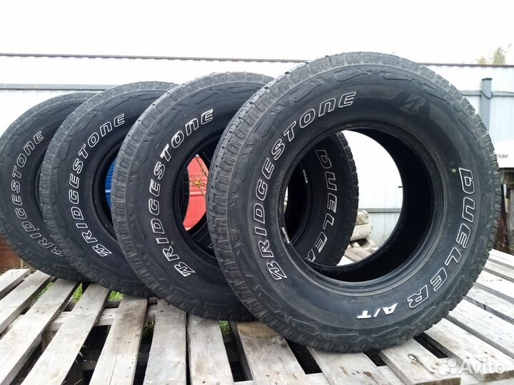 Bridgestone Dueler A/T 275/70 R16