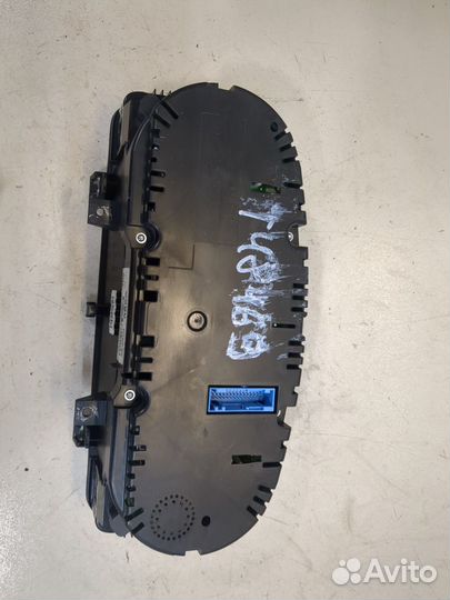 Щиток приборов Volkswagen Caddy, 2011