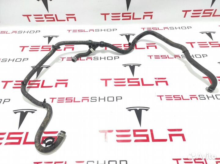 Шланги охлаждающей жидкости заднего малого электромотора