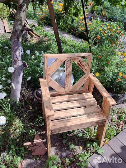 Стул деревянный