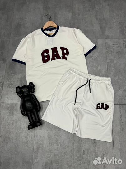 Костюм шорты и футболка gap