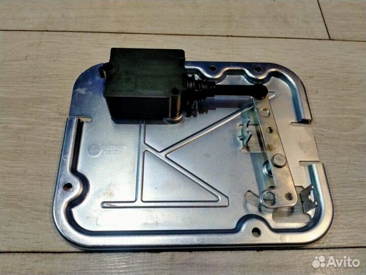 Замок крышки багажника Bmw X5 E53 M54B30 04/2003