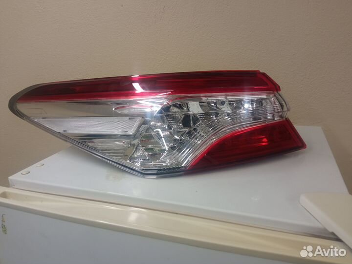 Фара задняя левая toyota camry v 70